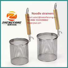 2014 fashion eco-friendly spaghetti baskets healthy bean milk sieves food grade stainless steel reinforced noodle strainers